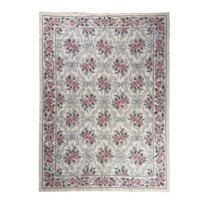 Tappeto petit-point, Cina, metà del XX secolo, cm 253x179
