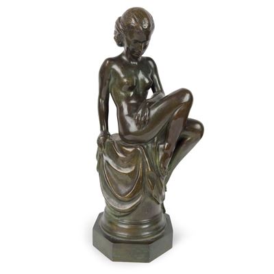 Edith Ramsey, Nudo femminile seduto (1934), scultura in bronzo patinato, h. 37 cm