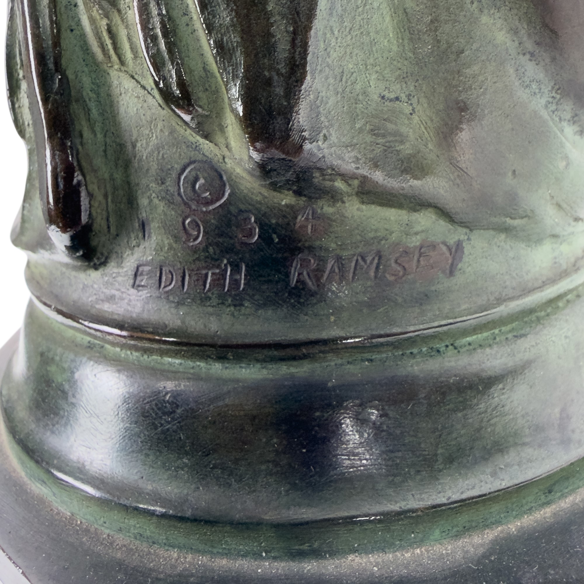 Edith Ramsey, Nudo femminile seduto (1934), scultura in bronzo patinato, h. 37 cm