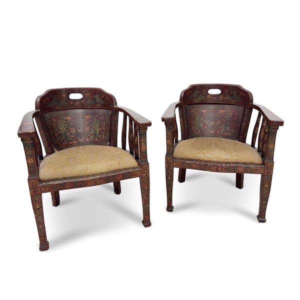Coppia di poltroncine in legno laccato rosso, Arte orientale, XIX secolo