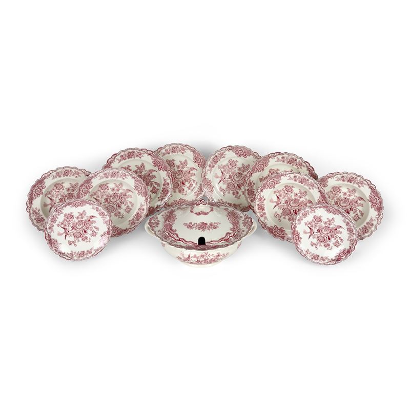 Crown Ducal, Servizio di piatti in terraglia bianca e rosa, Inghilterra