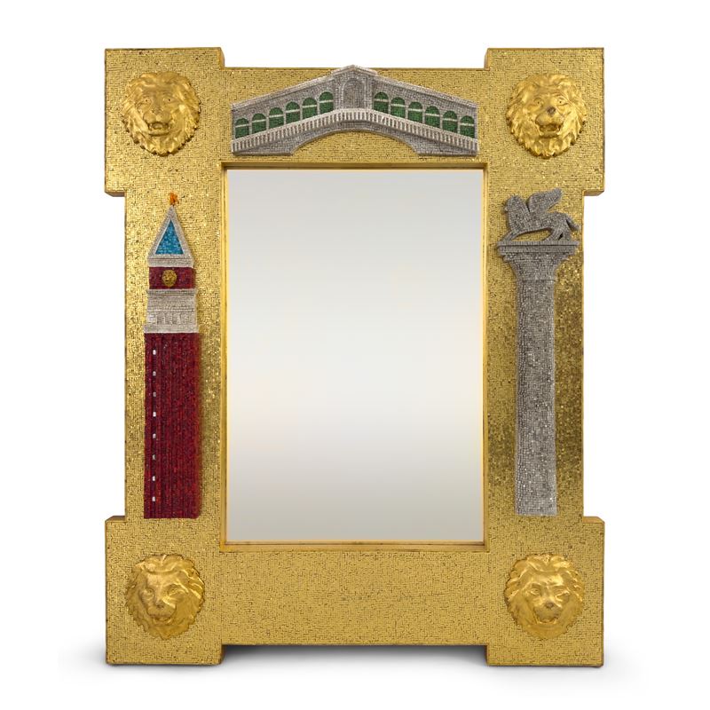 Originale specchiera con cornice interamente in mosaico a fondo oro e policromo