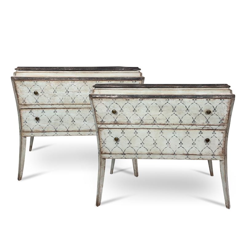 Coppia di Originali Cassettoni in Legno Laccato Bianco
