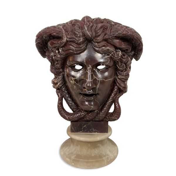 Medusa Rondanini in marmo rosso Levanto