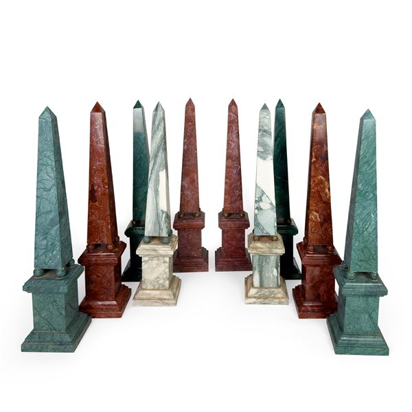Collezione di dieci obelischi in marmi diversi