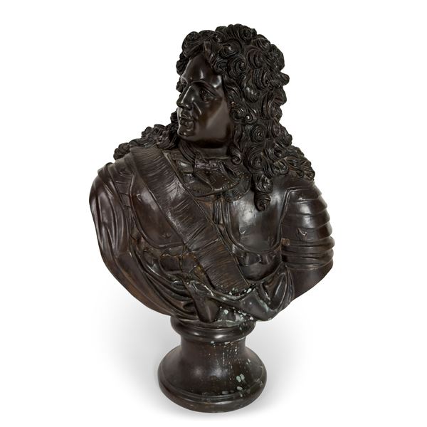 Busto di Luigi XIV in bronzo patinato