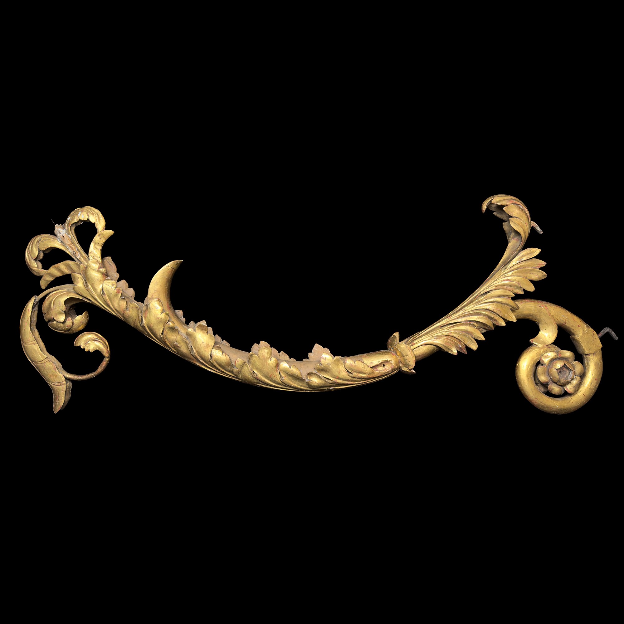 Coppia di bracci da parete in legno dorato, XIX secolo