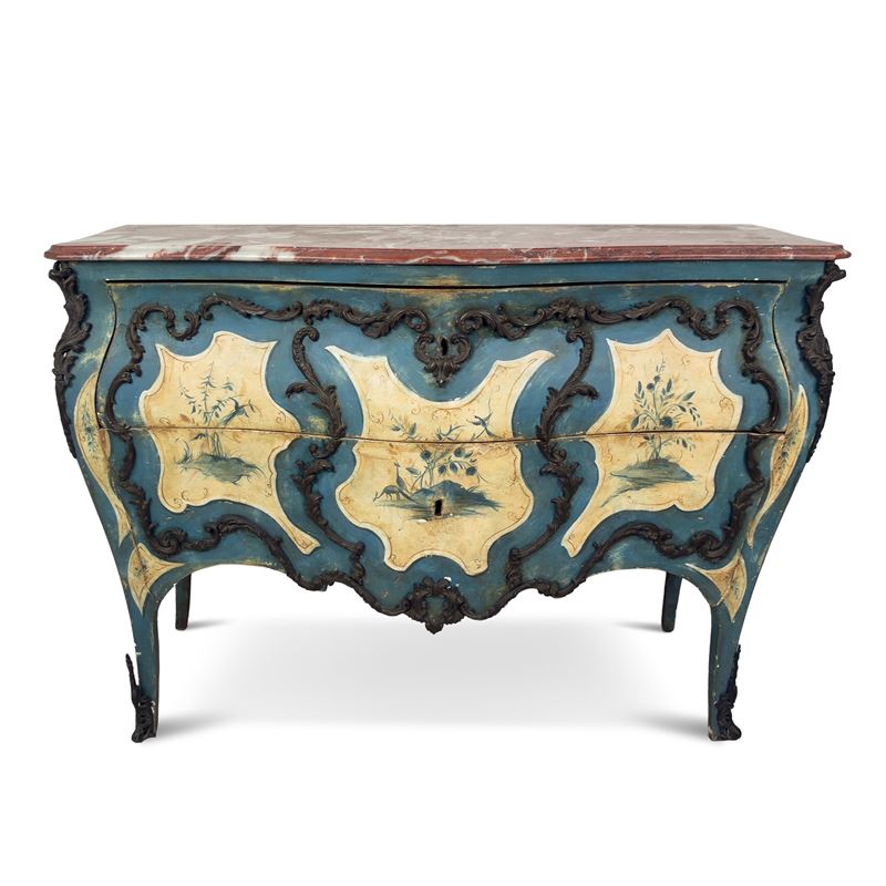Commode di Forma Centinata in Legno Laccato Azzurro e Bianco