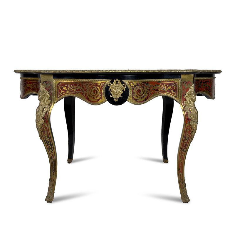 Tavolo da centro in legno ebanizzato decorato nello stile di Boulle, Francia, XIX secolo