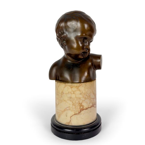 Piccolo busto di bimbo in bronzo patinato