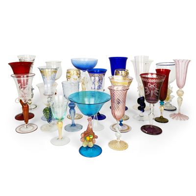 Collezione di ventitré bicchieri in vetro soffiato, Murano