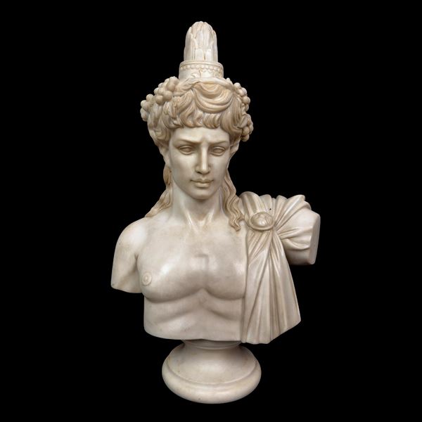 Busto di Antinoo raffigurato come Dioniso, scultura in marmo bianco