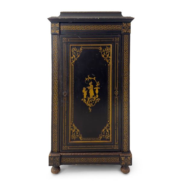 Piccola credenza in legno laccato nero