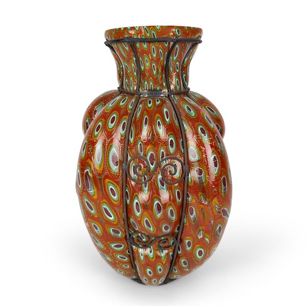 Vaso in vetro arancione decorato a murrine, Murano, Fucina De Rossi