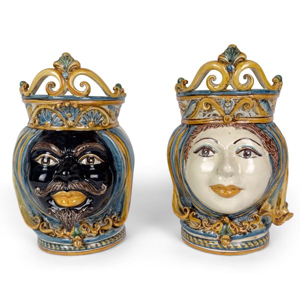 Coppia di vasi in maiolica policroma, Caltagirone, Sofia