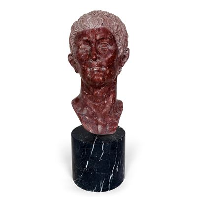 Augusto, Testa in marmo rosso