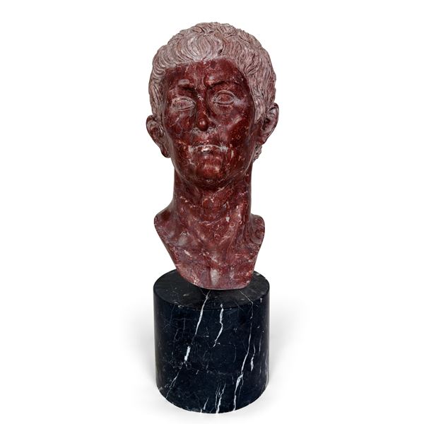 Testa di Augusto in marmo rosso