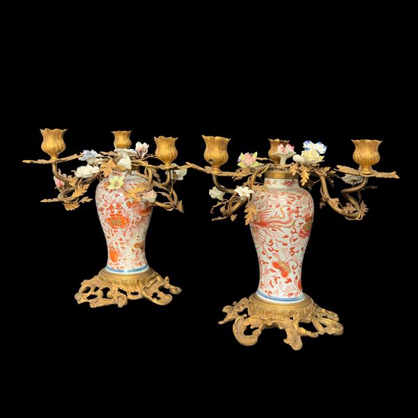 Coppia di vasi in porcellana Imari, Francia, fine del XVIII-inizi del XIX secolo