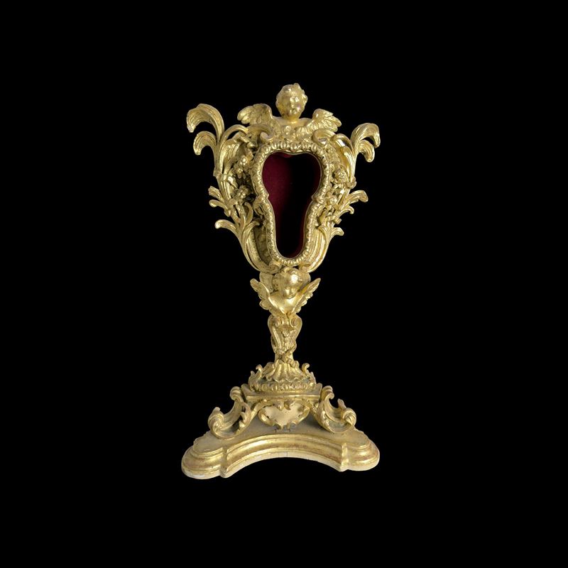 Grande reliquiario in legno dorato, inizi del XVIII secolo