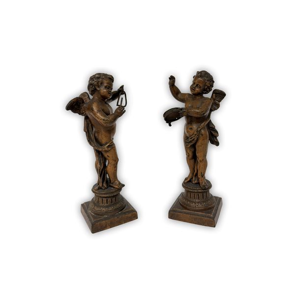 Coppia di angeli musicanti in bronzo patinato, inizi del XX secolo