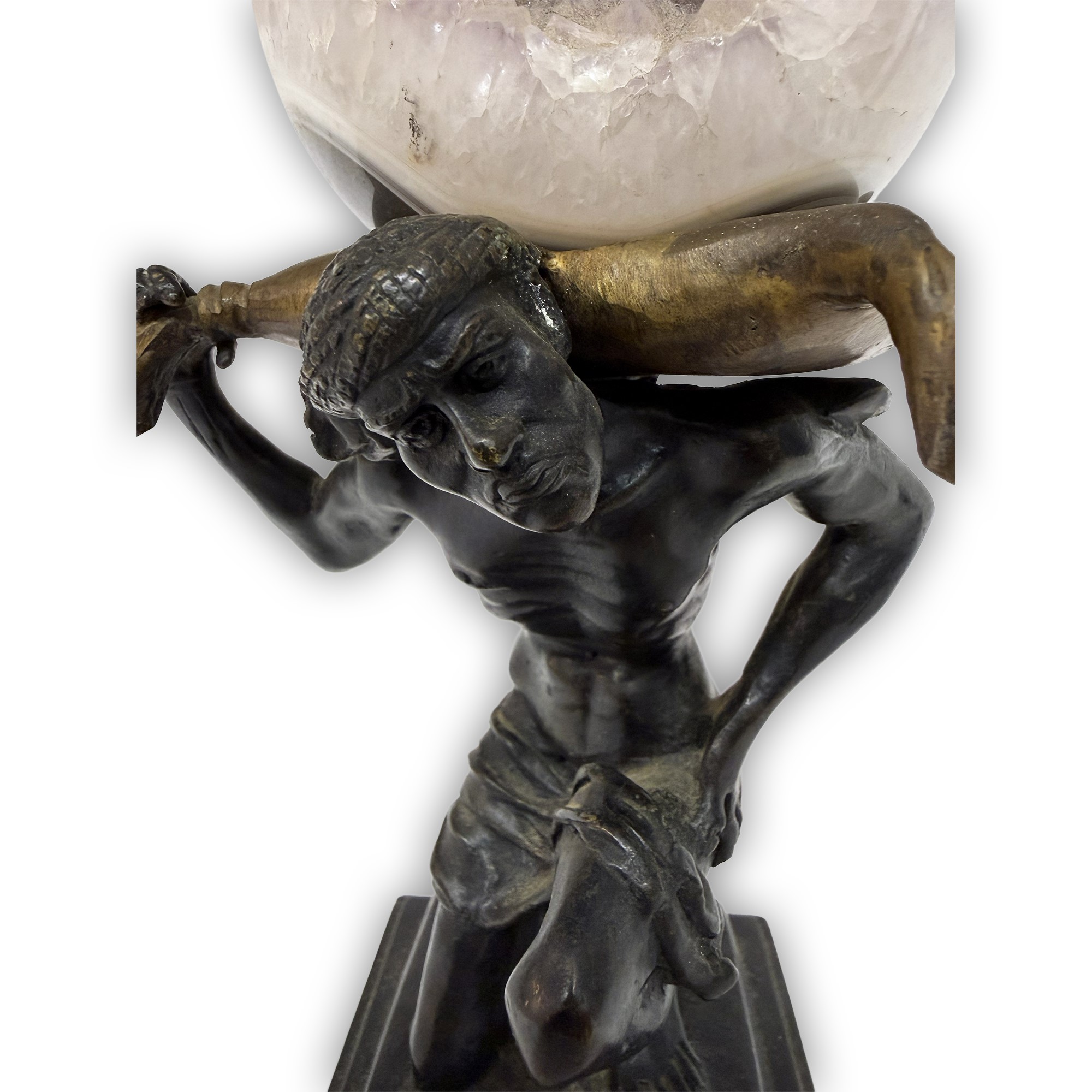 Sfera in agata grigia, base in bronzo cesellato dorato a figura di moro inginocchiato, fine XIX–i...