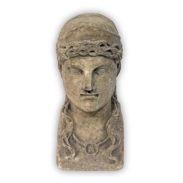 Testa bifronte in marmo