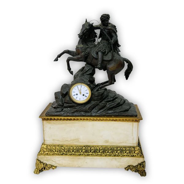 Grande pendola con cassa in bronzo patinato, Francia, XIX secolo