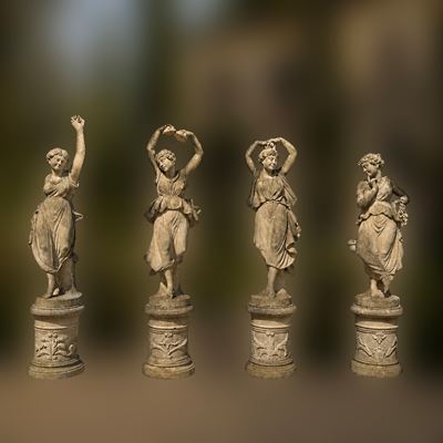 Ninfe danzanti, quattro sculture in pietra di Vicenza