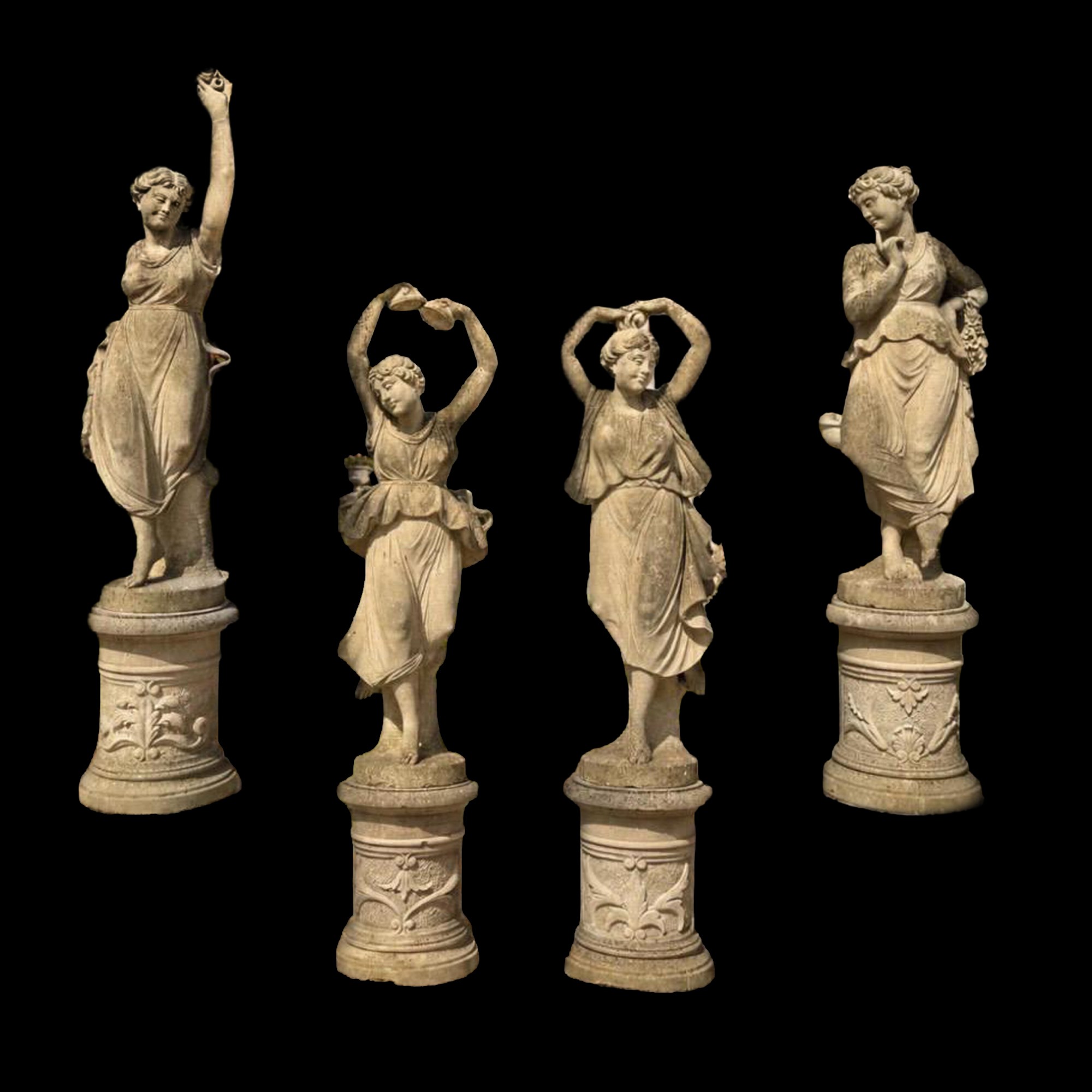 Ninfe danzanti, quattro sculture in pietra di Vicenza