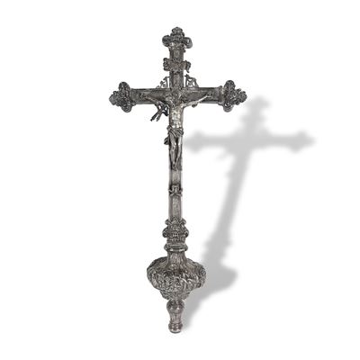 Console Giacinto Buonacquisto, Croce processionale in argento cesellato e sbalzato (Napoli, 1741–...