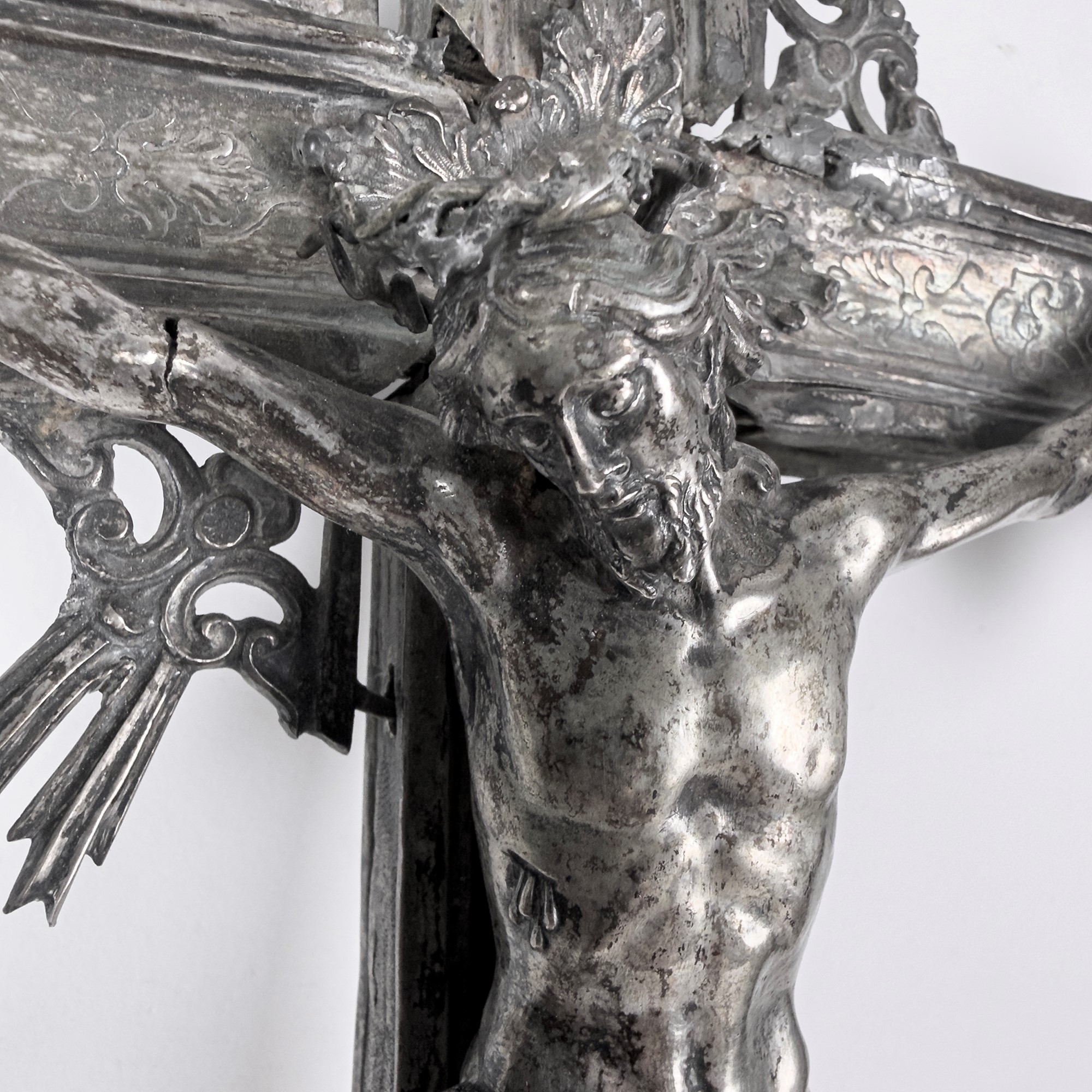 Console Giacinto Buonacquisto, Croce processionale in argento cesellato e sbalzato (Napoli, 1741–...