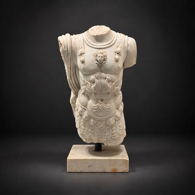 Scultura, Busto maschile panneggiato con lorica musculata