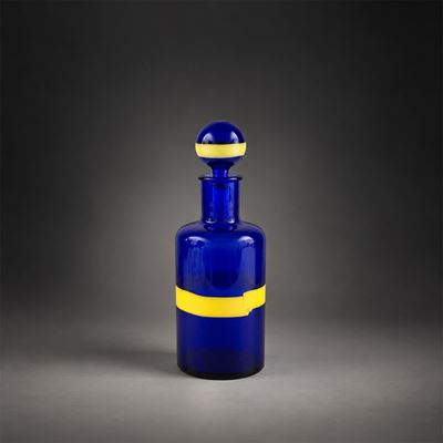 Venini, Fulvio Bianconi per Venini, Bottiglia in vetro di Murano blu con fascia decorativa gialla