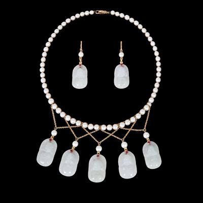Demi-parure Composta da Collana e Paio di Orecchini con Perle Giapponesi e Giada