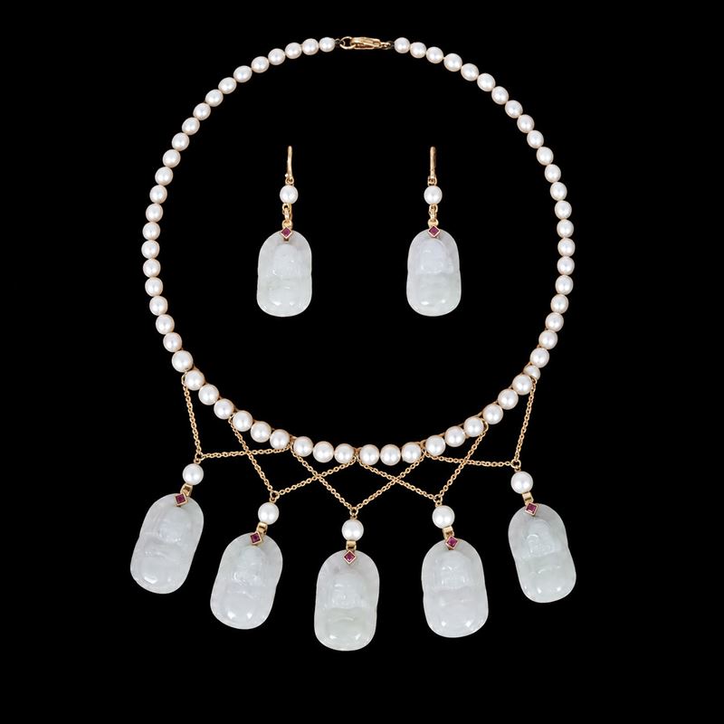 Demi-parure Composta da Collana e Paio di Orecchini con Perle Giapponesi e Giada