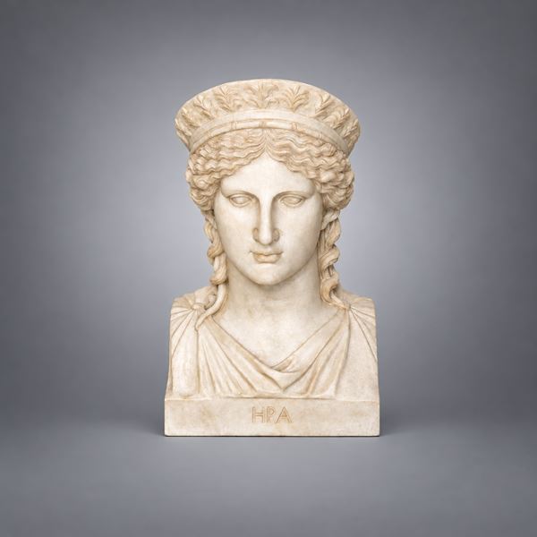Testa di Era in marmo bianco