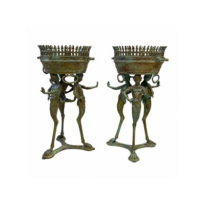 Coppia di Braceri a Tripode con Patina a Fuoco Verde Scavo