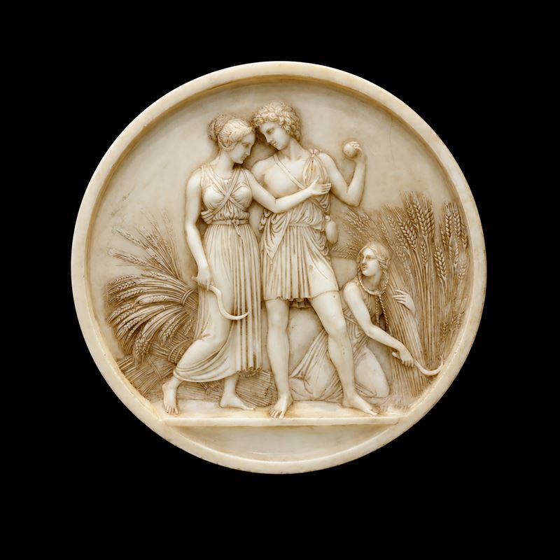 Medaglione Circolare in Marmo Bianco Raffigurante L'allegoria Dell'estate