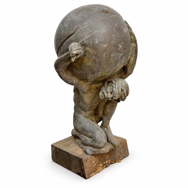 Il titano Atlante regge il globo terrestre sulle spalle, scultura in bronzo patinato